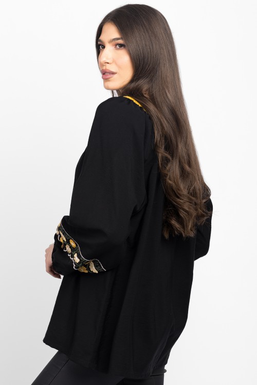 Bluza tip ie cu broderie galbena 