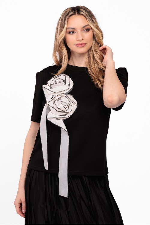Tricou din bumbac cu flori din organza 