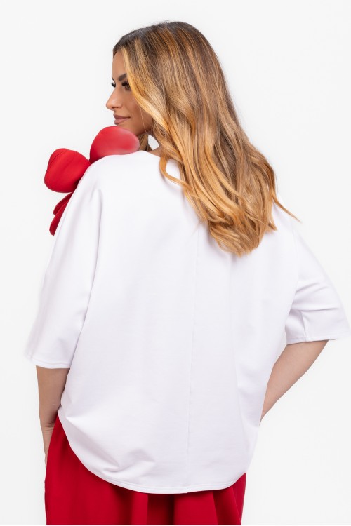 Tricou din bumbac alb cu floare rosie 