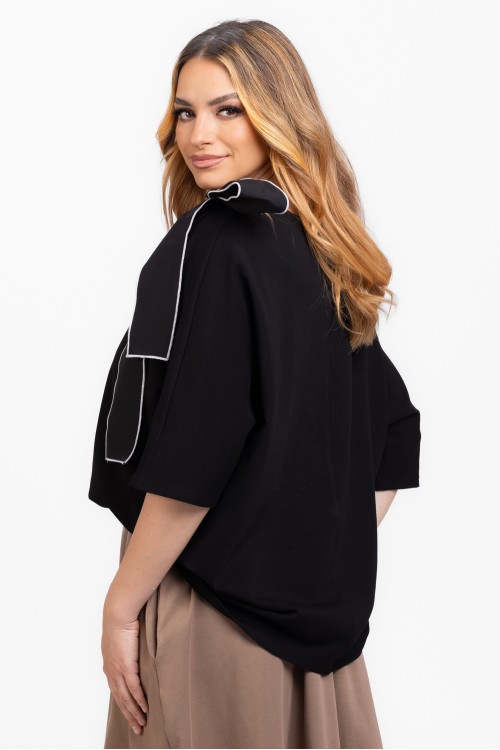 Tricou din bumbac negru cu funda decorativa 