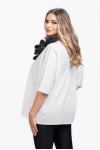 Tricou din bumbac alb cu floare neagra