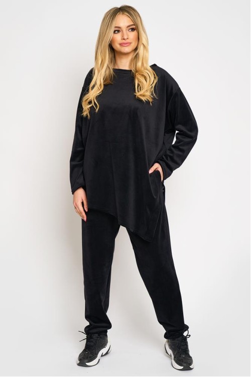 Trening de catifea neagra cu bluza asimetrica si pantalon conic