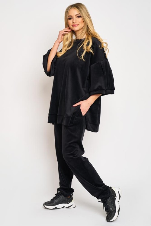 Trening de catifea neagra, bluza cu maneca 3/4 si pantalon conic