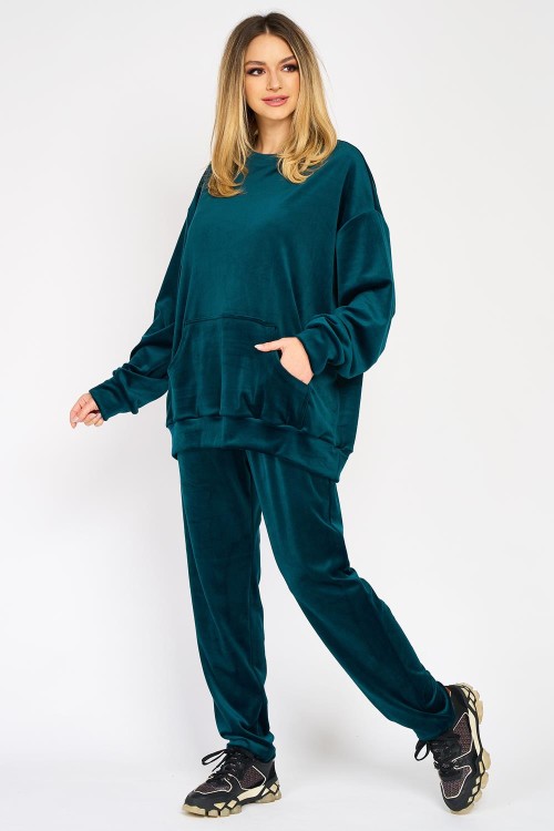 Trening din catifea verde, bluza cu buzunar în față si pantalon conic