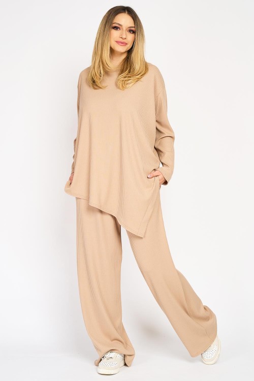 Trening bej din bumbac reiat, bluza asimetrică și pantaloni largi