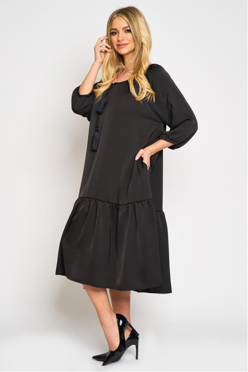 Rochie lejera cu un volan si ciucuri, din satin negru