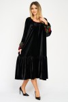 Rochie din catifea neagră cu broderie roșie